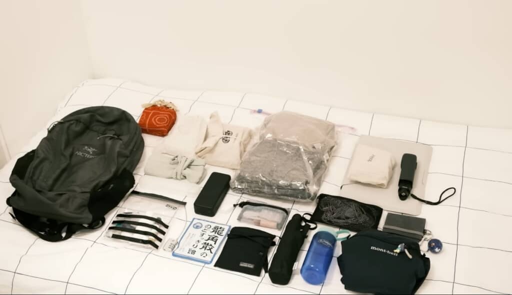 8日間の旅行の荷物はこれだけ