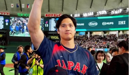 「すっげぇ」大谷翔平らが渡米→離陸前に機内から撮影した“窓の外の光景”に「こんな人数見たことないw」「JALの本気を見た」（1/2） | スポーツ ねとらぼ