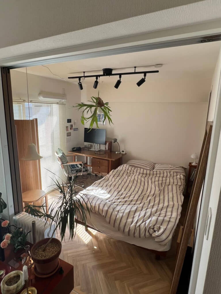 部屋同士の区切りはなくして開放的な印象に