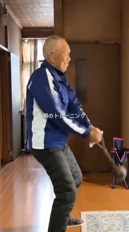 朝食後はトレーニング