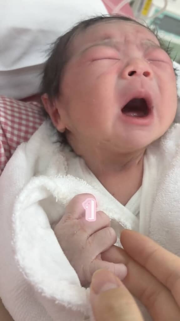 息を大きく吸い込んで……