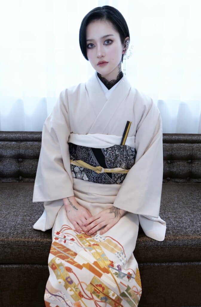 袖からタトゥーが見えている状態も投稿