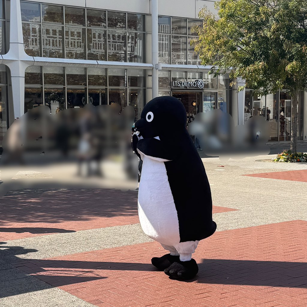 走り出すSuicaのペンギン