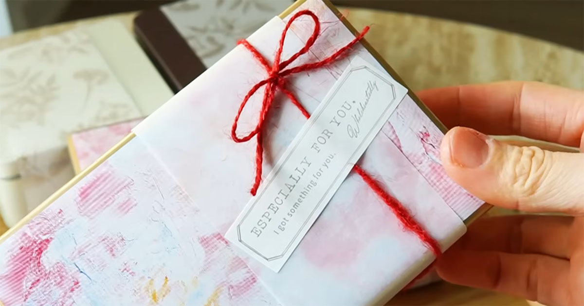 元ホテルパティシエの“クッキー缶”→ふたを開けた瞬間……　ぎっしり詰まった中身に「テンション爆上がり」「憧れ」（1/3） | グルメ ねとらぼ