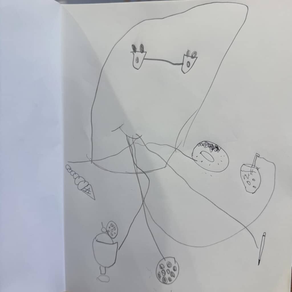 次々と食べ物を口に運んでいるような様子