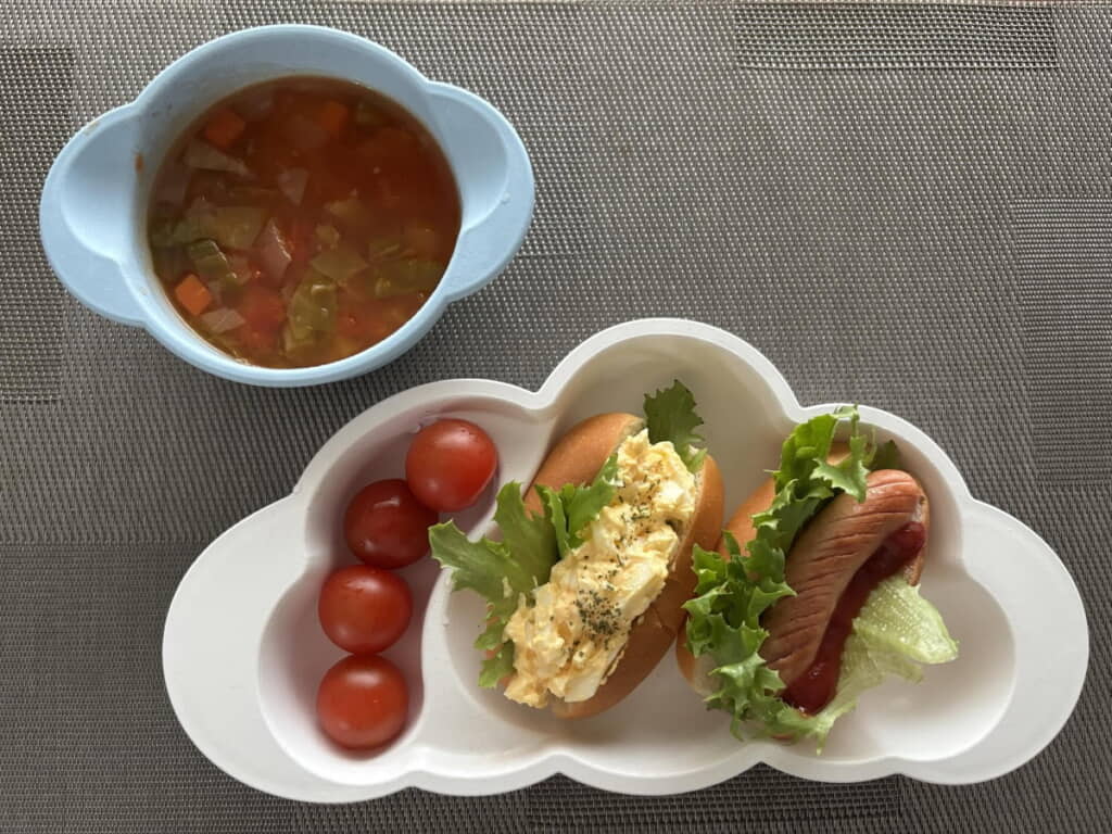 葉野菜もミニトマトもしっかりありますが……