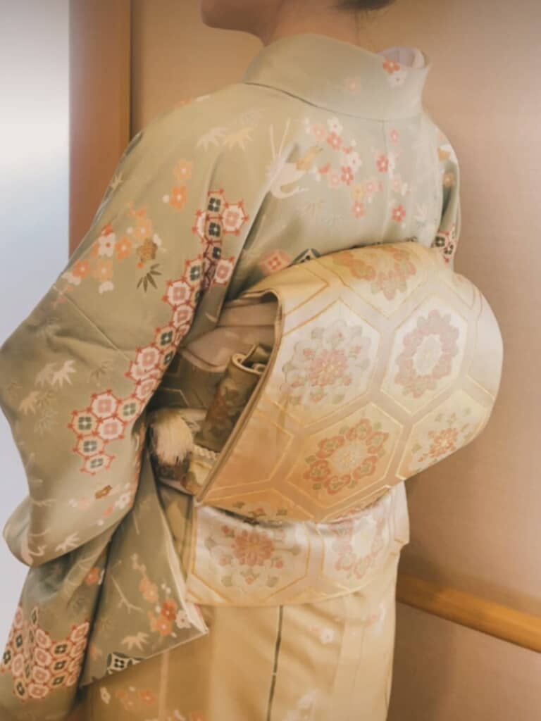 亀甲文様の袋帯も美しい