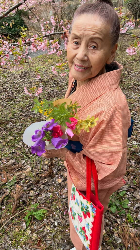 バッグはフェイラーのもの