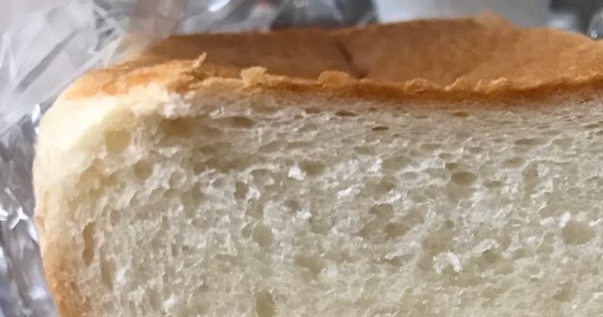 食パンを切ったら……「声出して笑った」「腹痛い」 電車で見ちゃダメな“予想外の断面”に「反則でしょうw」(1/2) | ライフスタイル ねとらぼ