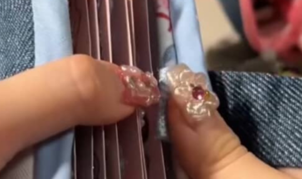 おばあちゃんと恒例のシール交換会→手帳を開くと……「えすごい」「立体感やばいじゃん」　孫驚きの中身に「作り方知りたい」の声（1/3） | ライフスタイル ねとらぼ