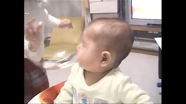 お姉ちゃんからちょっかいが！