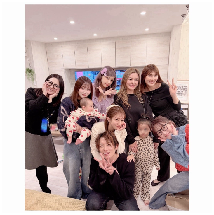 華やかな集合ショットも（画像は辻希美オフィシャルブログから）