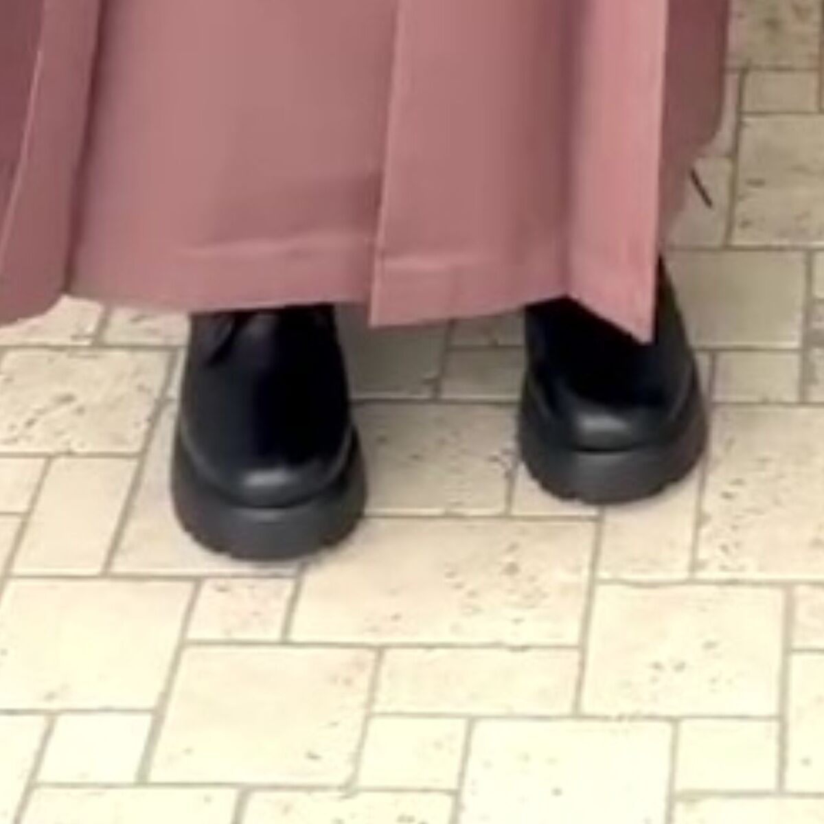 小6娘「卒業式は絶対に袴を着たい」→当日……　圧巻の晴れ姿に「めっちゃオシャレ」「娘にも着せてあげたかったなぁ」 | 育児 ねとらぼ