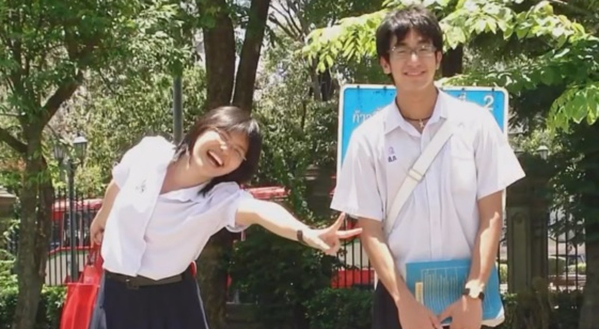 高校3年生で出会った2人→18年後同じ場所とポーズで再現したら……　「時が止まってるみたい」「美しくかっこよくなってる！」【海外】（1/3） | ライフスタイル ねとらぼ