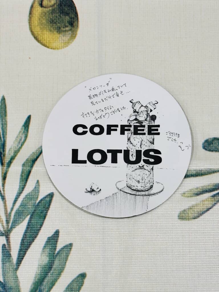 コースターにプロ級のイラストが描かれていました