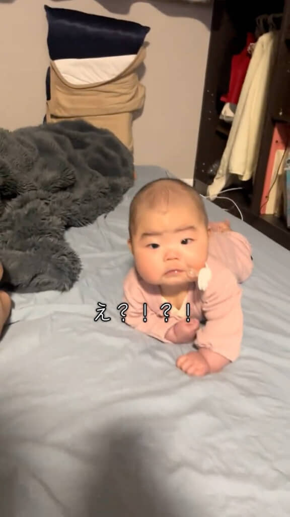 ほっぺに付いていたのは、おしゃぶりでした