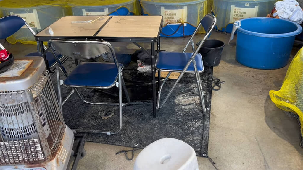 トイレから戻ってくると……