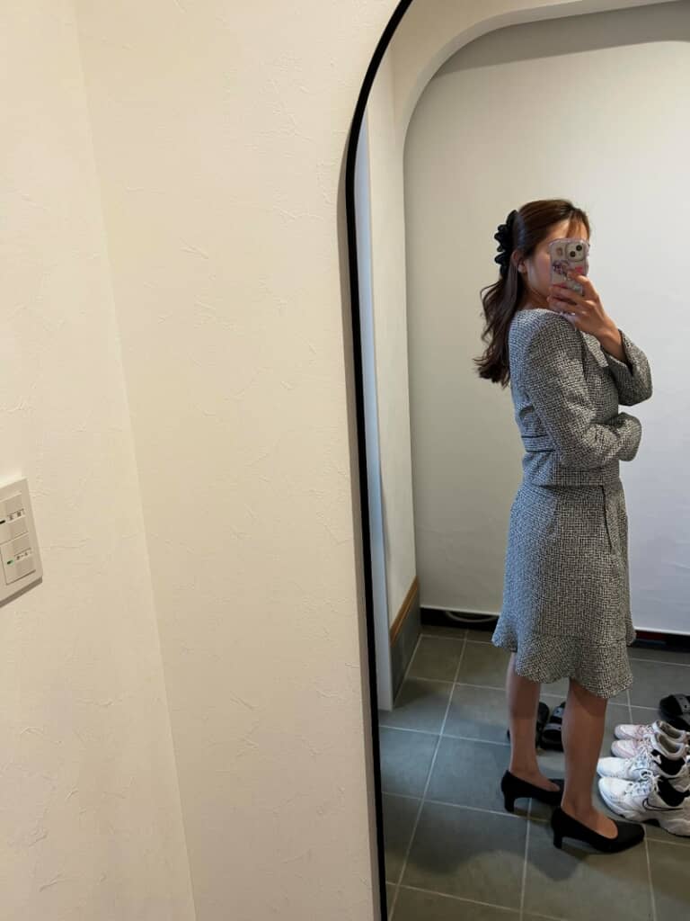 ハーフアップのヘアスタイルも上品です