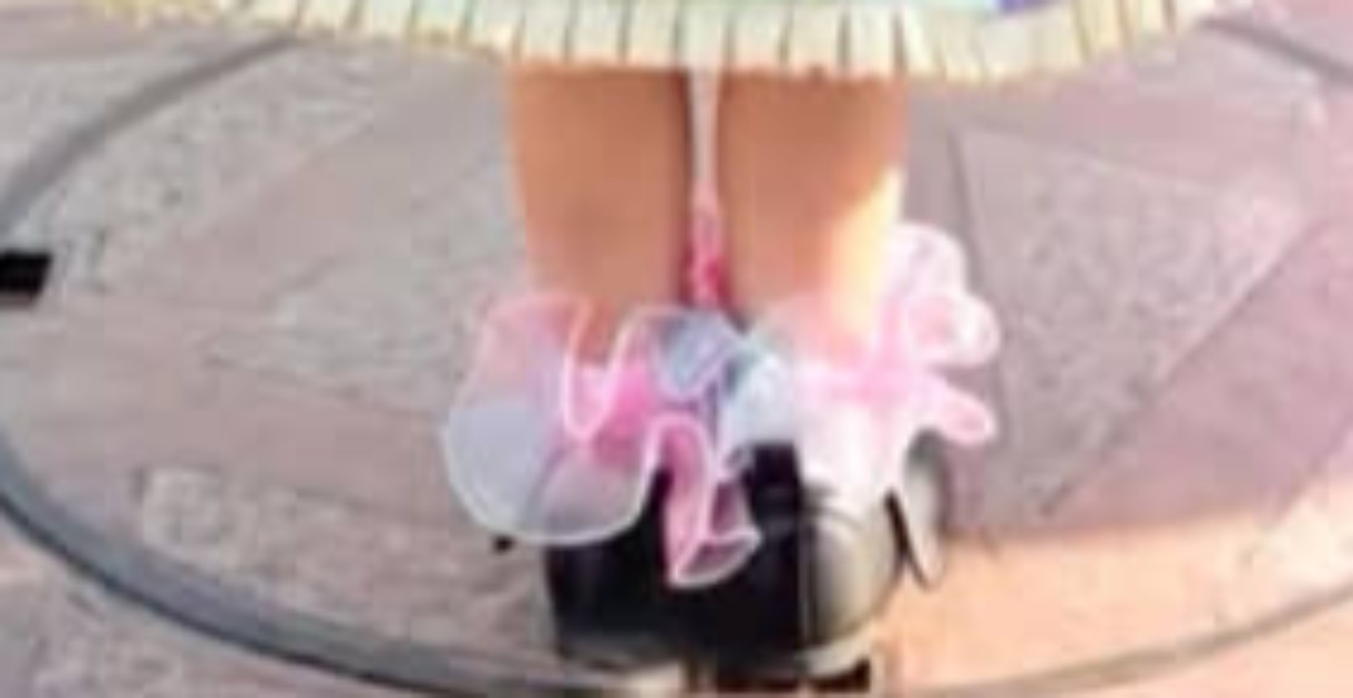 3歳娘「イッツアスモールワールドになりたい」→裁縫初心者の母が本気を出すと…… 「えー!か、かわいすぎるーーー!」「天才です!!!」(1/3) | ハンドメイド ねとらぼ