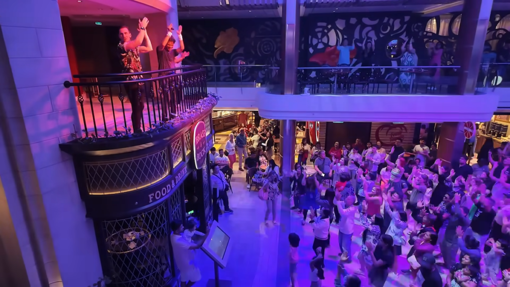 船内のイベント風景