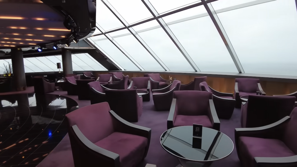 「MSCベリッシマ」ヨットクラブの船内風景