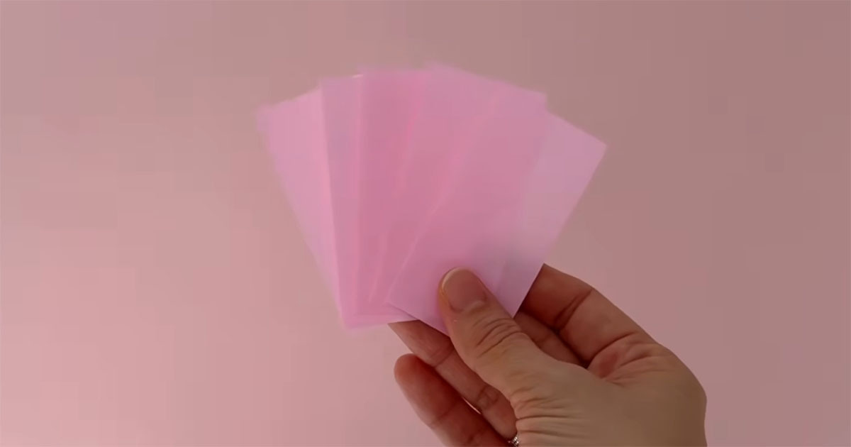 ピンク色の小さな折り紙5枚→丁寧に折ってつなげると……　立体で美しい“桜の花”が完成！「春の飾りにぴったり」（1/3） | ハンドメイド ねとらぼ