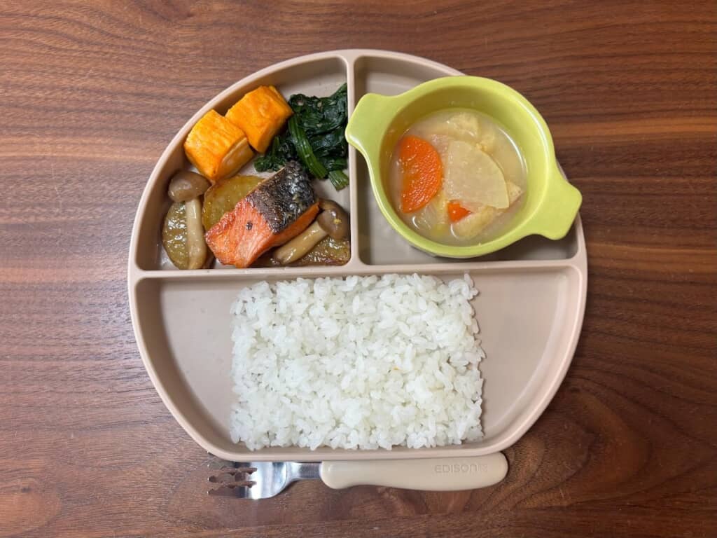 たくさん食べて大きく育ってね！