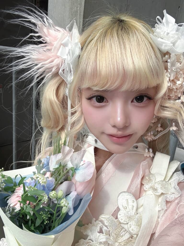 メイクもドレスに合っていてすてき