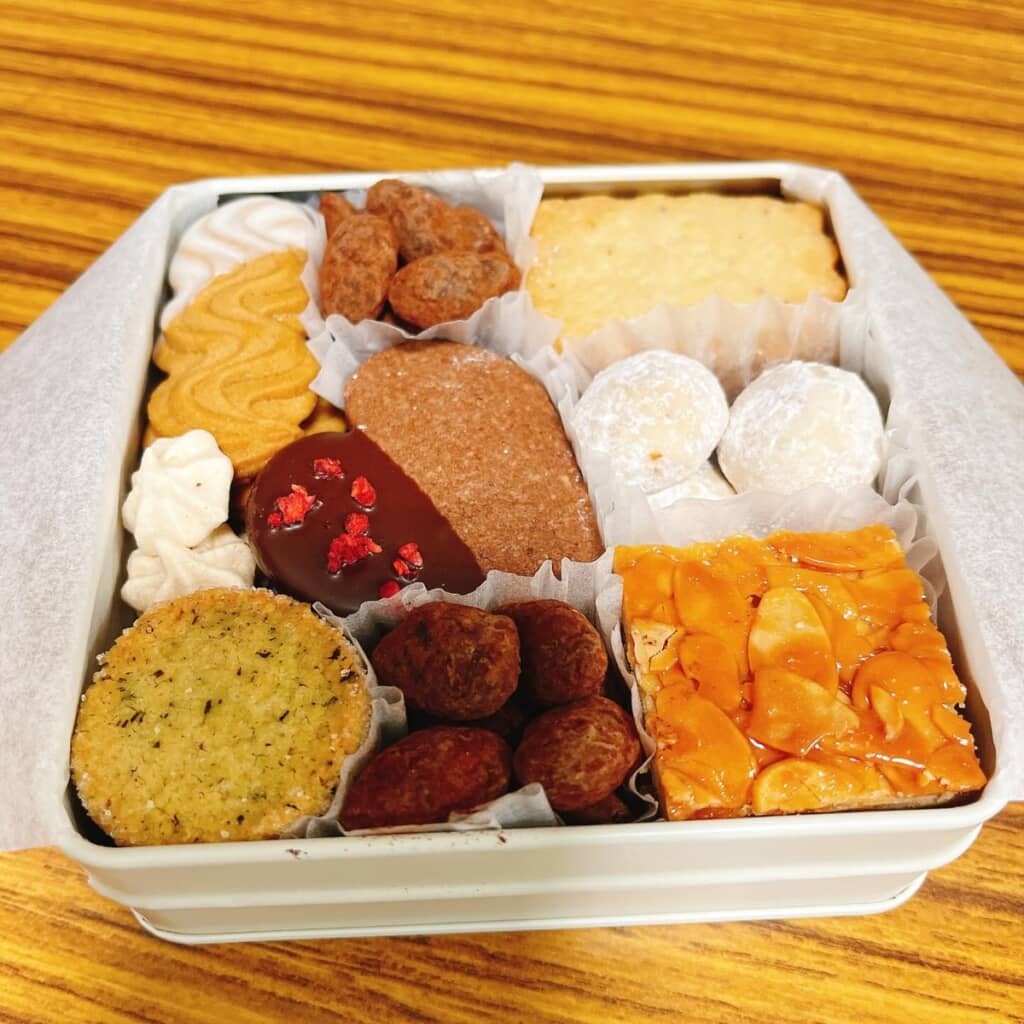 夢のようなクッキー缶