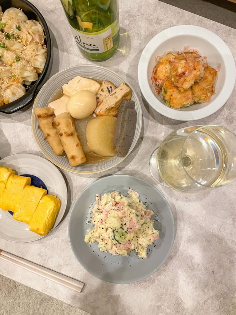 卵焼き、おでん、ポテサラ、ワインまで