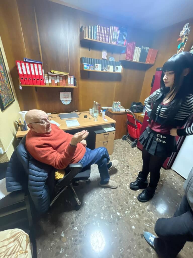 「住む世界が違う2人」といった雰囲気ですが、れっきとした家族です