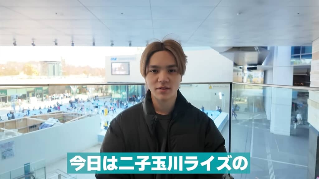 屋外スケートリンクで突然滑るサプライズ企画を行った宇野昌磨