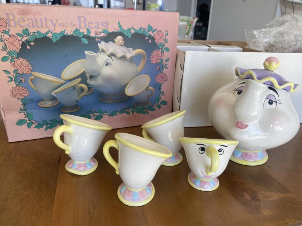 ポット夫人&チップのティーセット