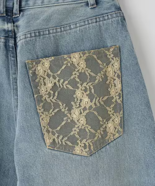 さりげないレースがかわいい