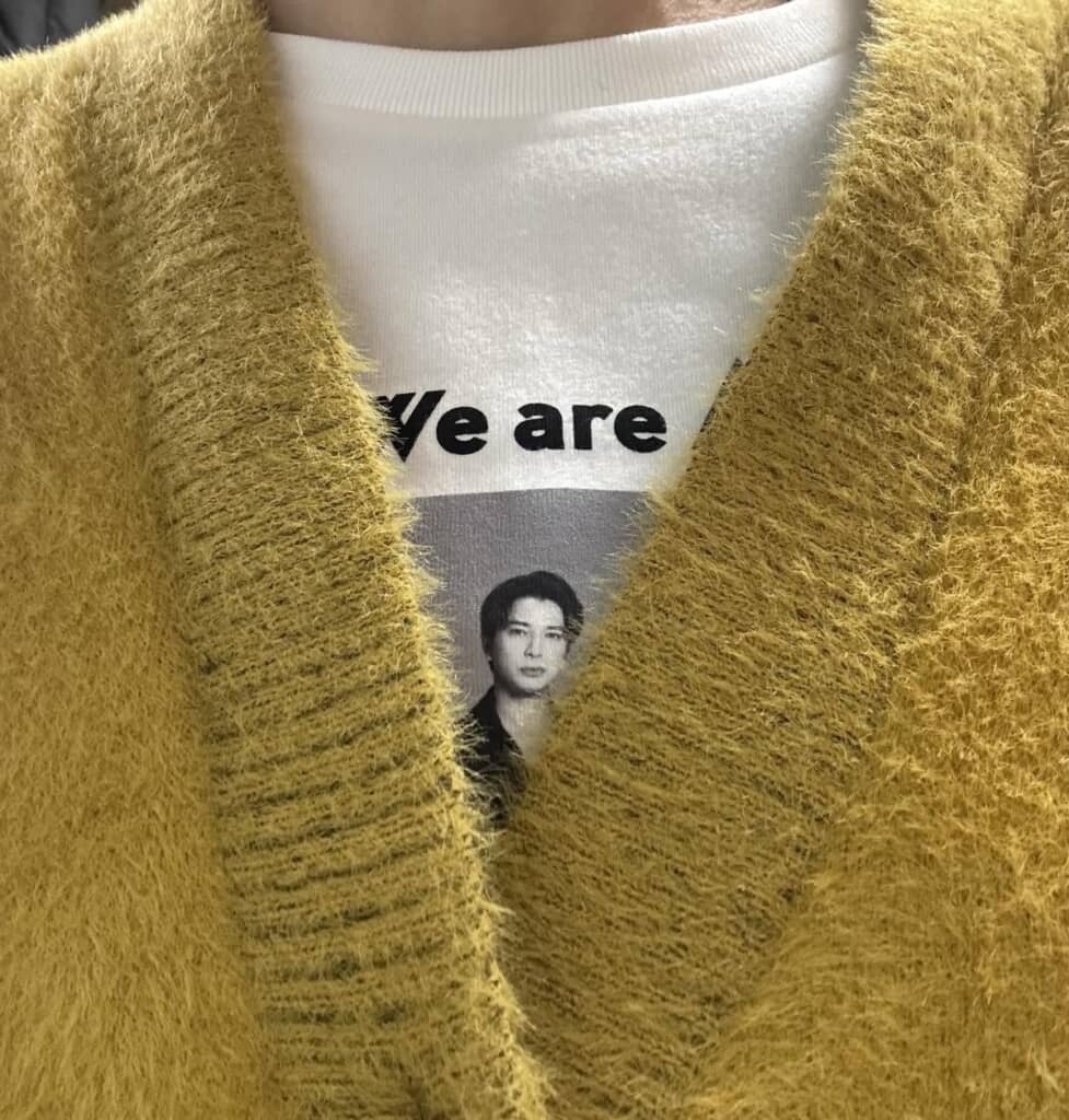 カーディガンの間からチラ見えした松本さん