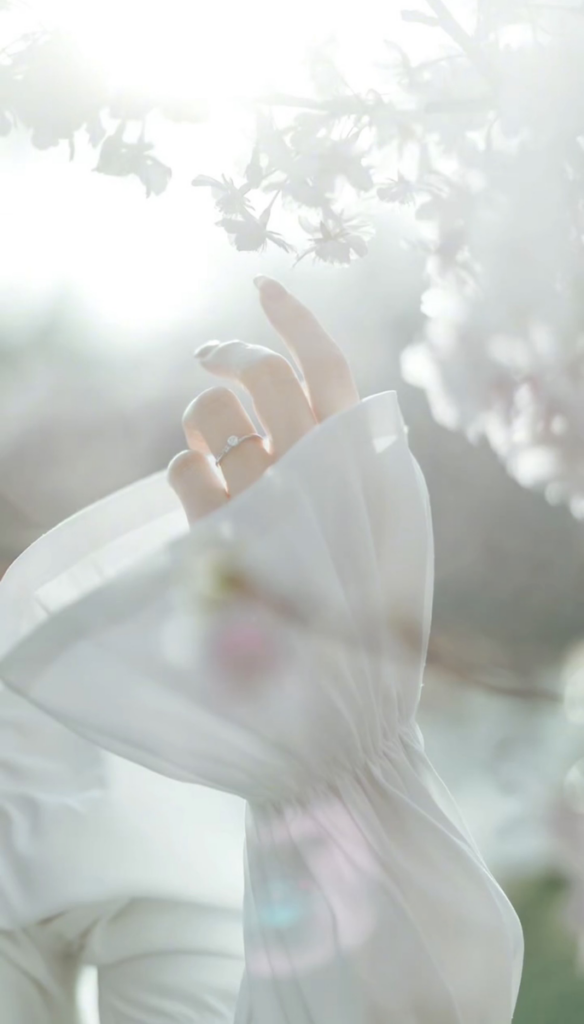 婚約した妹にお兄ちゃんが写真を撮影