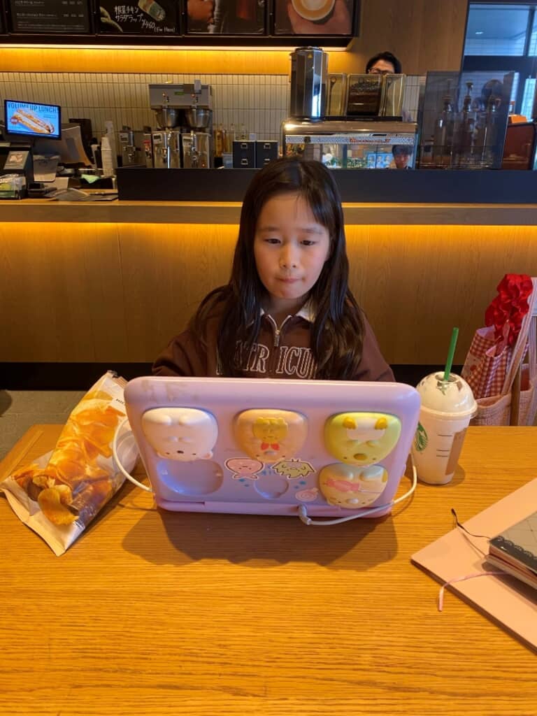 集中して“お仕事”しているようです