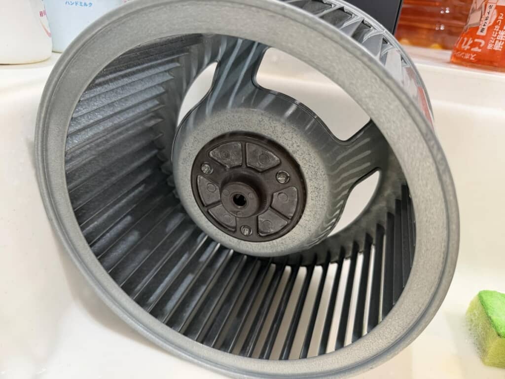 ピッカピカになったシロッコファン!