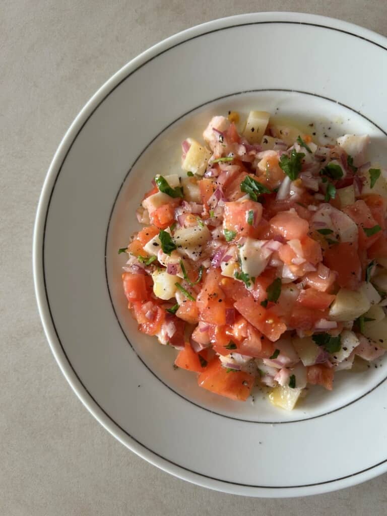 タコのカタラーナも切って混ぜるだけ