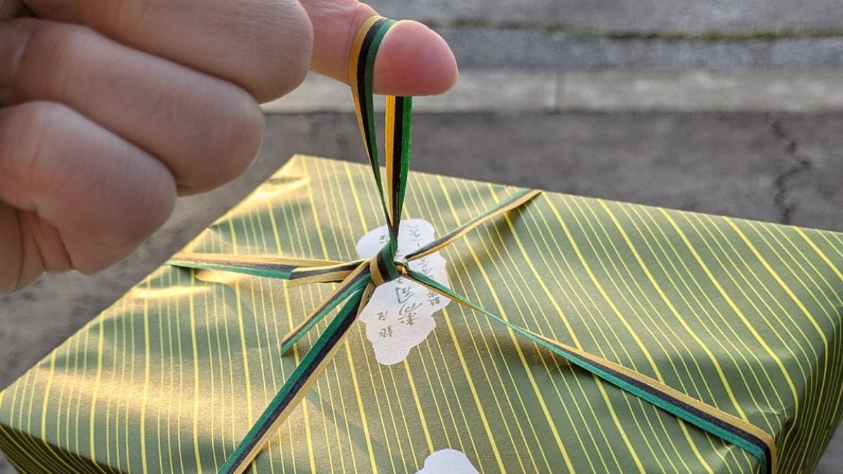 「マンガでしか見ない寿司もらった」→開けると……「テンション爆上がり」　驚きの中身が240万表示「こういうのあるんだ」（1/2） | グルメ ねとらぼ