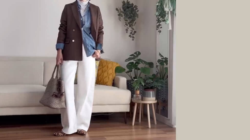 薄めの素材のヒートテックが春にも活躍