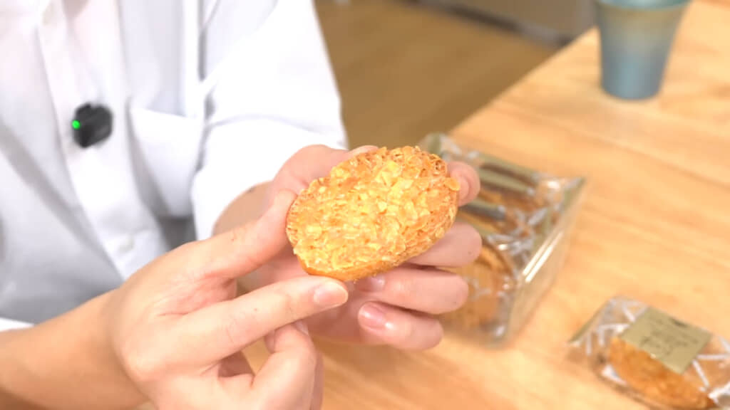 ラスク1枚の表面