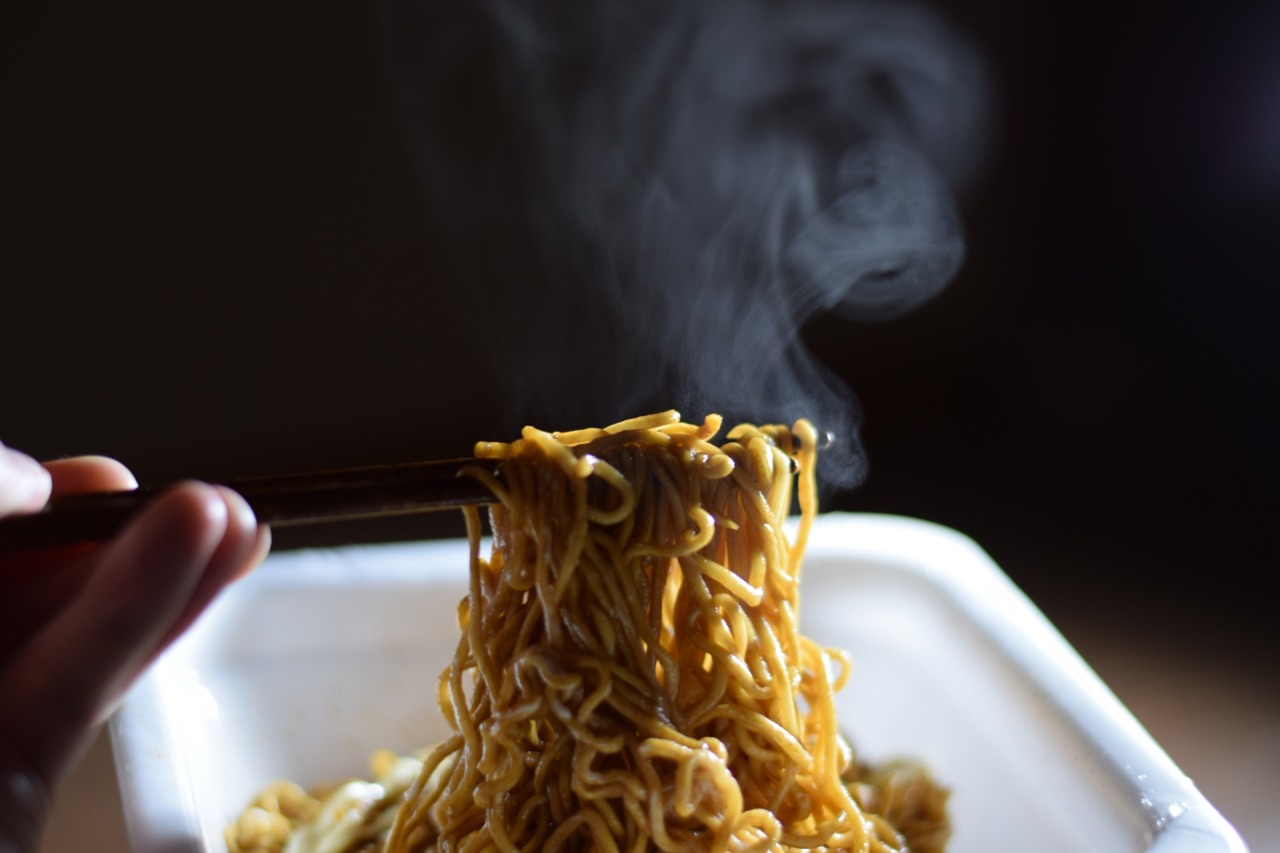 男性が選ぶ】一番コスパが良いと思う「カップ焼きそば」ランキング