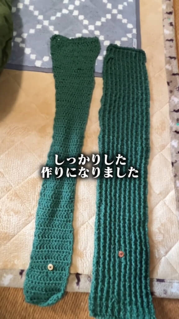 左が初めて作ったマフラー。右が今回作ったマフラーです