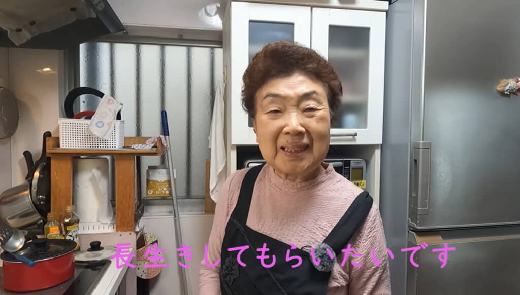 長生きするための健康的な朝食を作ります