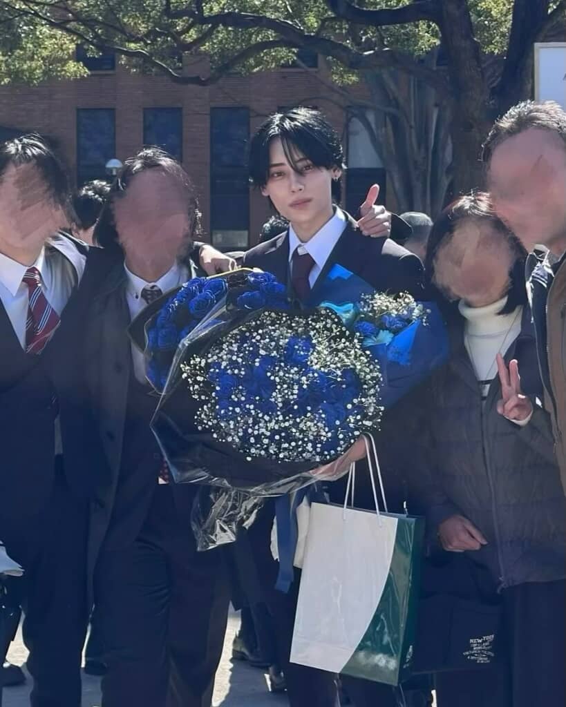 卒業式では、俳優かと見紛うようなシュッとした姿に！