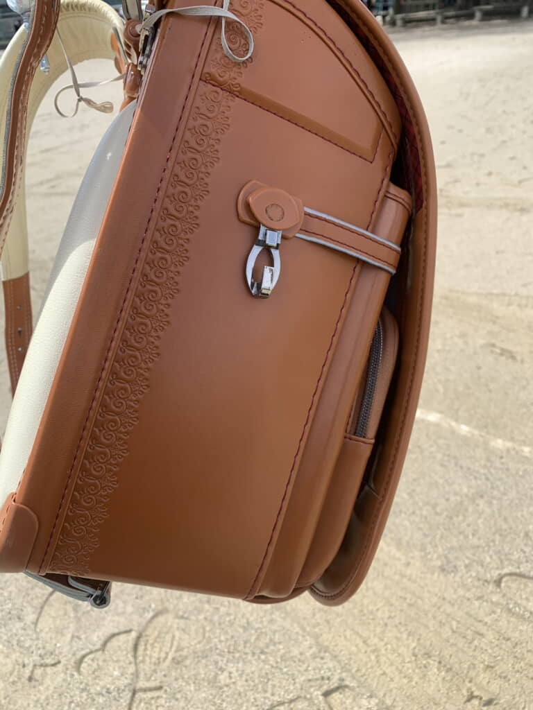 6年、一緒に歩んだランドセルでした!