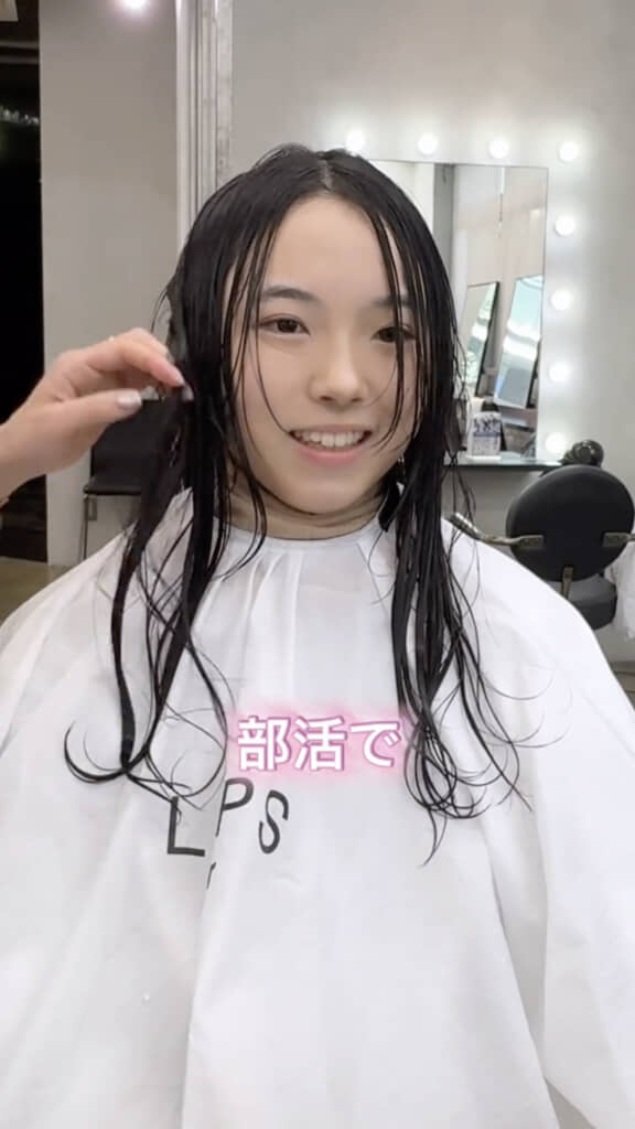 部活のためにロングヘアを切るという女の子