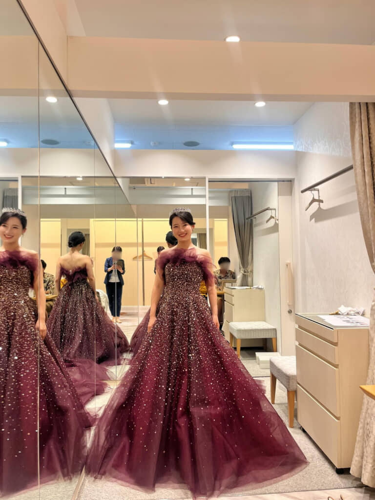 ゴージャスなワインレッドカラー