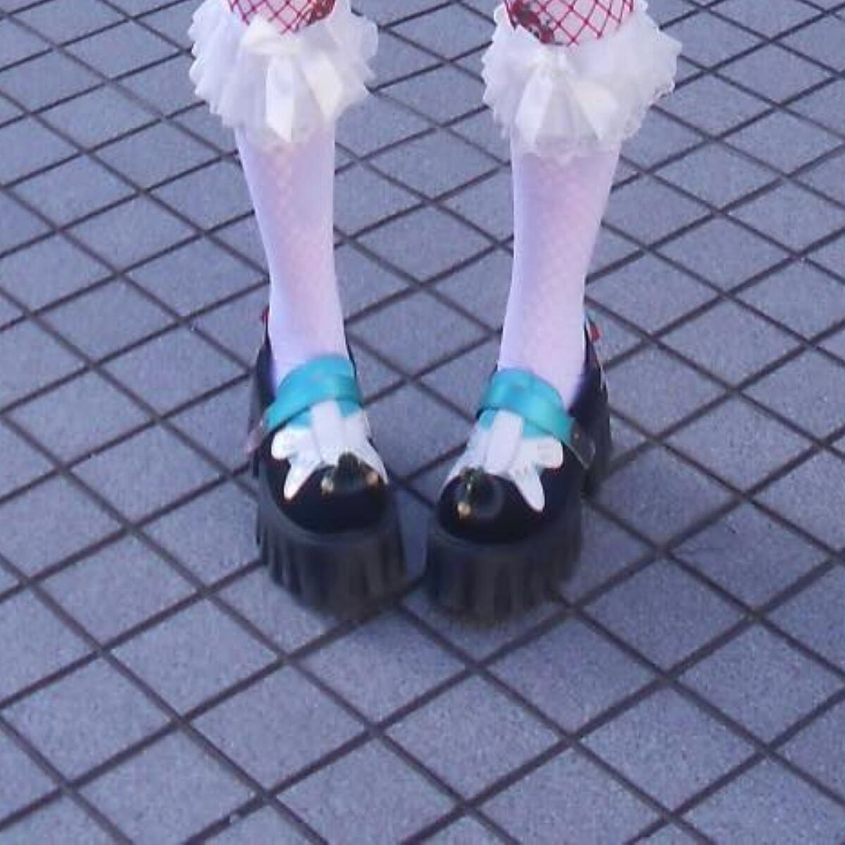 卒業生代表に選ばれた学生→当日の姿に衝撃「卒業式でこんな格好だなんて…」「髪形どうなってるの!?!?」 | ライフスタイル ねとらぼ